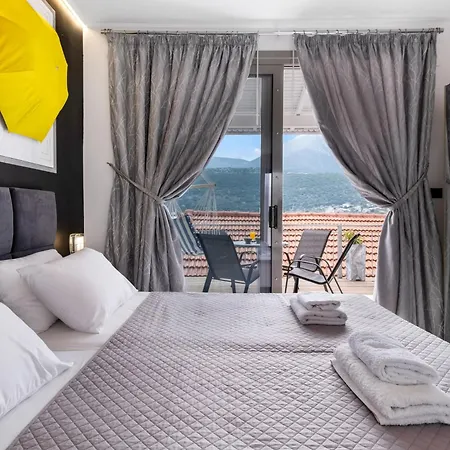 Apartment King With Sofa Bed 5